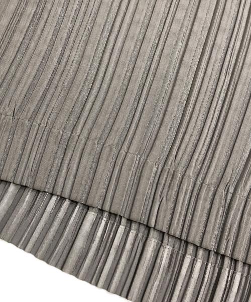 ISSEY MIYAKE（イッセイミヤケ）ISSEY MIYAKE (イッセイミヤケ) プリーツスカート グレー サイズ:Mの古着・服飾アイテム
