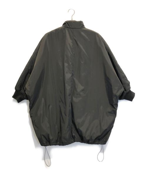 BEARDSLEY（ビアズリー）BEARDSLEY (ビアズリー) 中綿BIGポンチョコート ブラック サイズ:Fの古着・服飾アイテム