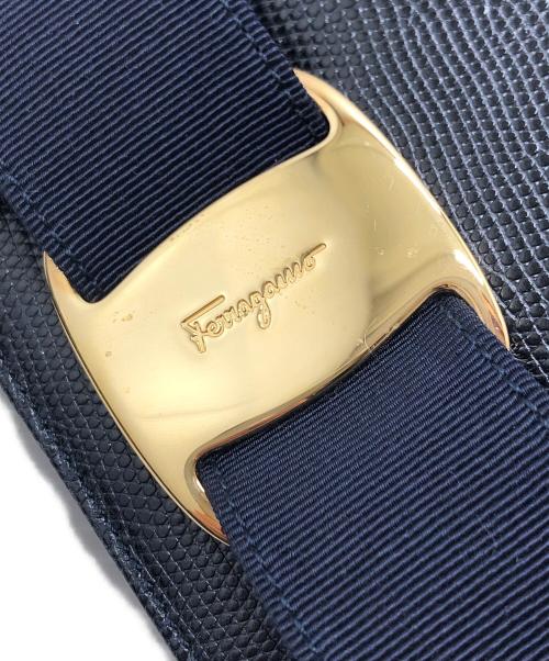 Salvatore Ferragamo（サルヴァトーレ フェラガモ）Salvatore Ferragamo (サルヴァトーレ フェラガモ) ヴァラハンドバッグ ネイビー サイズ:表記なしの古着・服飾アイテム