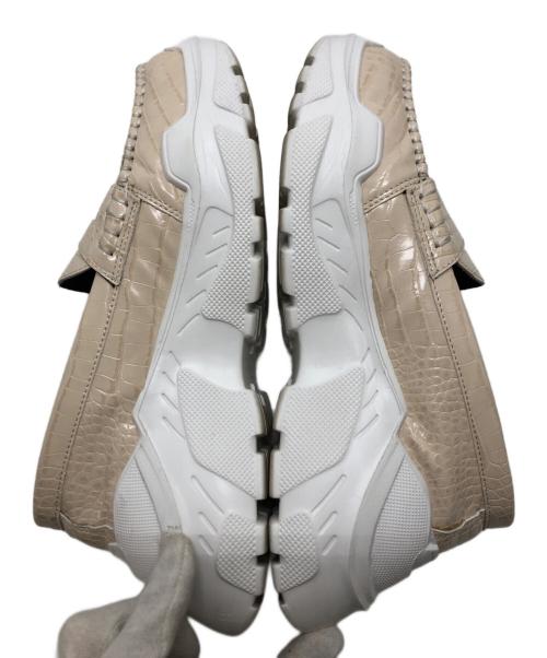 AKIKOAOKI（アキコアオキ）AKIKOAOKI (アキコアオキ) THREETREASURES (スリートレジャーズ) ローファー ベージュ サイズ:US7/UK4.5/EU38/CM24の古着・服飾アイテム