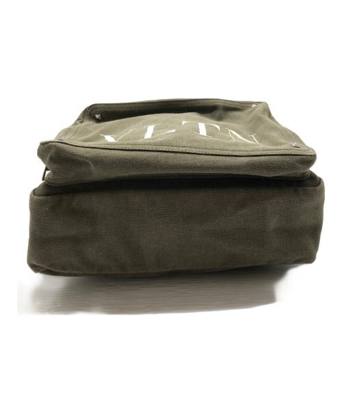 VALENTINO（ヴァレンティノ）VALENTINO (ヴァレンティノ) ロゴ バックパック カーキの古着・服飾アイテム