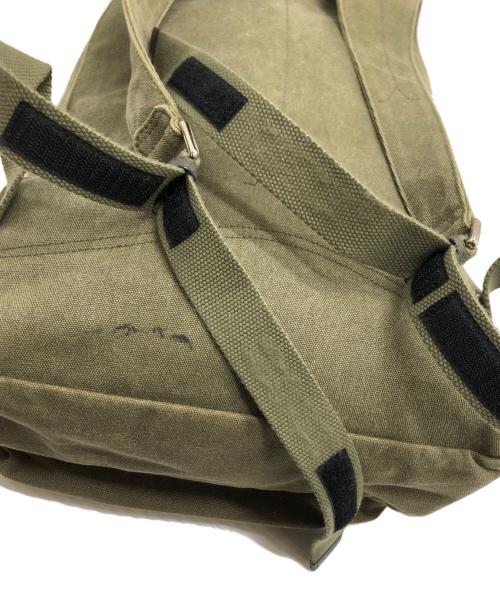 VALENTINO（ヴァレンティノ）VALENTINO (ヴァレンティノ) ロゴ バックパック カーキの古着・服飾アイテム