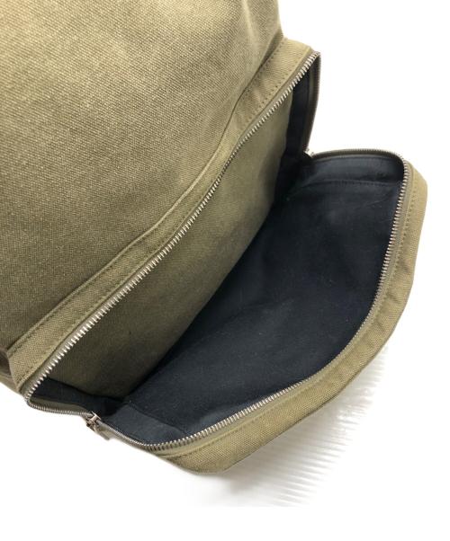 VALENTINO（ヴァレンティノ）VALENTINO (ヴァレンティノ) ロゴ バックパック カーキの古着・服飾アイテム