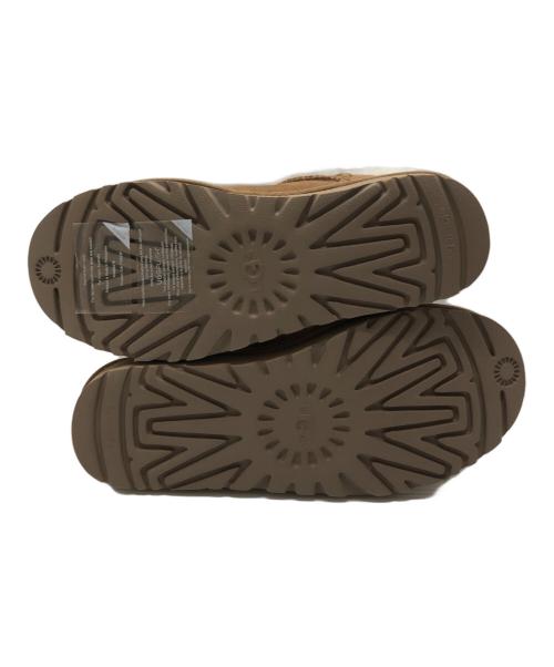 UGG（アグ）UGG (アグ) ムートンブーツ ベージュ サイズ:US8/UK6/EU39/CM25 未使用品の古着・服飾アイテム