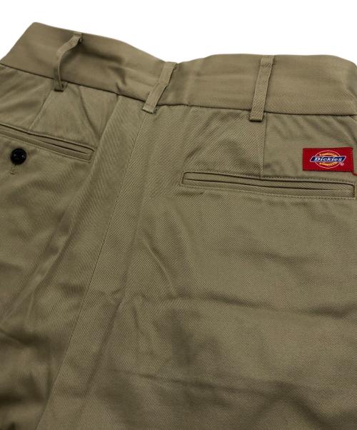 J.PRESS（ジェイプレス）J.PRESS (ジェイプレス) Dickies (ディッキーズ) タックワークパンツ ベージュ サイズ:0(71CM)の古着・服飾アイテム
