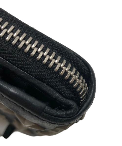 JIMMY CHOO（ジミーチュウ）JIMMY CHOO (ジミーチュウ) 2つ折り財布 ブラックの古着・服飾アイテム