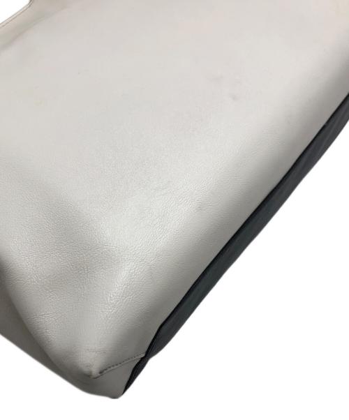 MARNI（マルニ）MARNI (マルニ) MUSEO SOFT ミニバッグ ホワイト×ブラックの古着・服飾アイテム