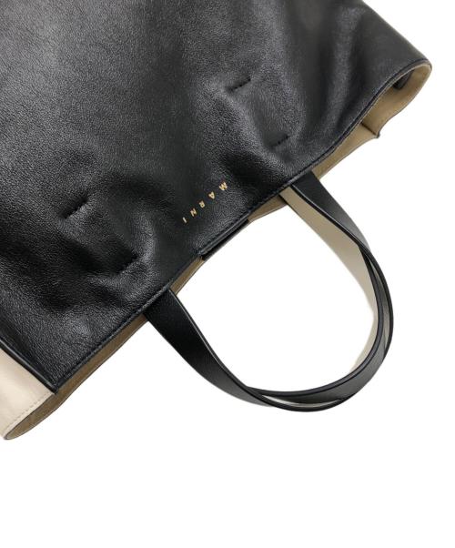 MARNI（マルニ）MARNI (マルニ) MUSEO SOFT ミニバッグ ホワイト×ブラックの古着・服飾アイテム