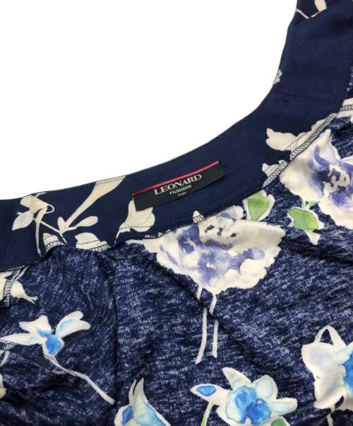 LEONARD FASHION（レオナールファッション）LEONARD FASHION (レオナールファッション) 総柄セットアップ ネイビー サイズ:ジャケット:不明 スカート:80の古着・服飾アイテム