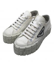 PRADA（プラダ）の古着「ダブルホイール ナイロンギャバジン スニーカー」｜ホワイト