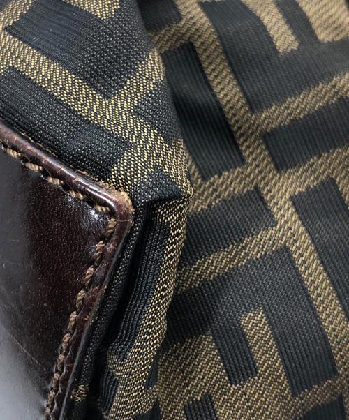 FENDI（フェンディ）FENDI (フェンディ) ズッカ柄バッグ ブラウンの古着・服飾アイテム