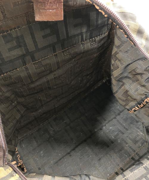 FENDI（フェンディ）FENDI (フェンディ) ズッカ柄バッグ ブラウンの古着・服飾アイテム