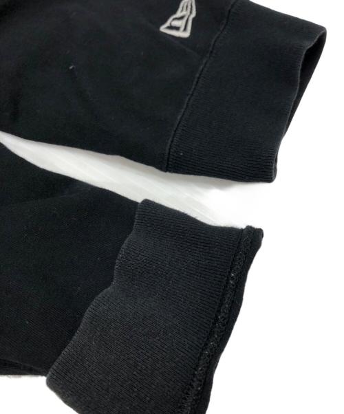 YOHJI YAMAMOTO（ヨウジヤマモト）YOHJI YAMAMOTO (ヨウジヤマモト) New Era (ニューエラ) ロゴプリントカットソー ブラック サイズ:4の古着・服飾アイテム