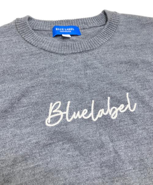 BLUE LABEL CRESTBRIDGE（ブルーレーベルクレストブリッジ）BLUE LABEL CRESTBRIDGE (ブルーレーベルクレストブリッジ) ロゴエンブロイダリーニット グレー サイズ:38の古着・服飾アイテム