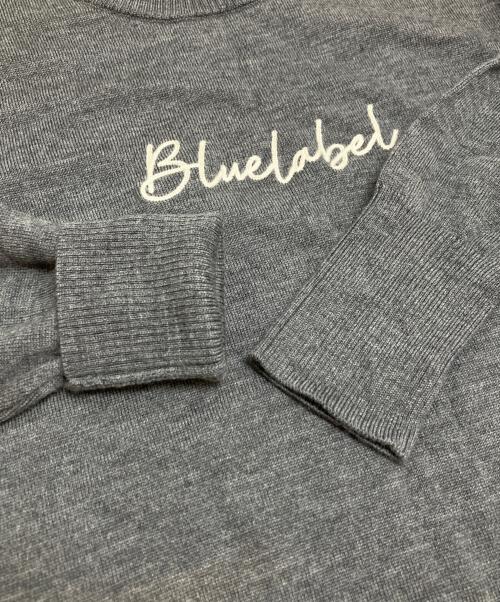 BLUE LABEL CRESTBRIDGE（ブルーレーベルクレストブリッジ）BLUE LABEL CRESTBRIDGE (ブルーレーベルクレストブリッジ) ロゴエンブロイダリーニット グレー サイズ:38の古着・服飾アイテム