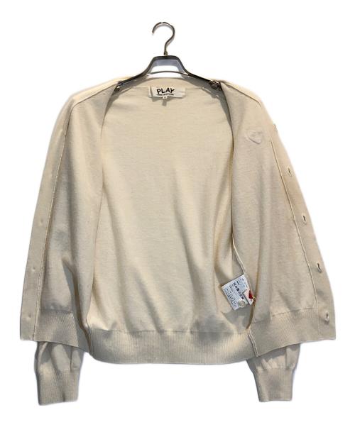 PLAY COMME des GARCONS（プレイコムデギャルソン）PLAY COMME des GARCONS (プレイコムデギャルソン) カーディガン アイボリー サイズ:Mの古着・服飾アイテム
