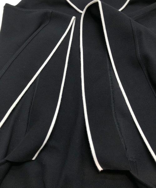 BURBERRY（バーバリー）BURBERRY (バーバリー) ポンチョ ブラック サイズ:Ｍ/Ｌの古着・服飾アイテム