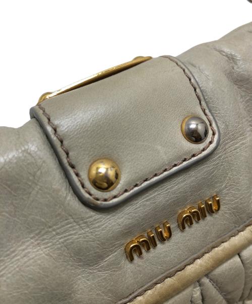 MIU MIU（ミュウミュウ）MIU MIU (ミュウミュウ) 2WAYバッグ ベージュ サイズ:表記なしの古着・服飾アイテム