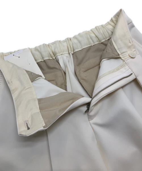 Fantastic Days（ファンタスティックデイズ）Fantastic Days (ファンタスティックデイズ) VERMEIL par iena (ヴェルメイユ パー イエナ) ダブルクロスストレッチパンツ ベージュ サイズ:38 未使用品の古着・服飾アイテム