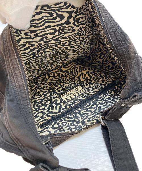 DIESEL（ディーゼル）DIESEL (ディーゼル) 三日月ショルダーバッグ ブラックの古着・服飾アイテム