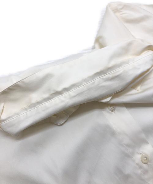 PRADA（プラダ）PRADA (プラダ) 半袖シャツ ホワイト サイズ:42(M～L相当)の古着・服飾アイテム