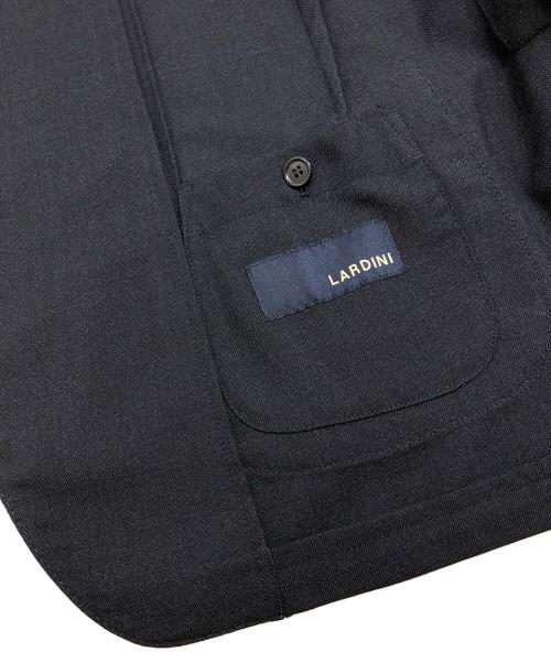 LARDINI（ラルディーニ）LARDINI (ラルディーニ) イージーウェア テクノウールトロピカル3B1プリーツスーツ ネイビー サイズ:50の古着・服飾アイテム