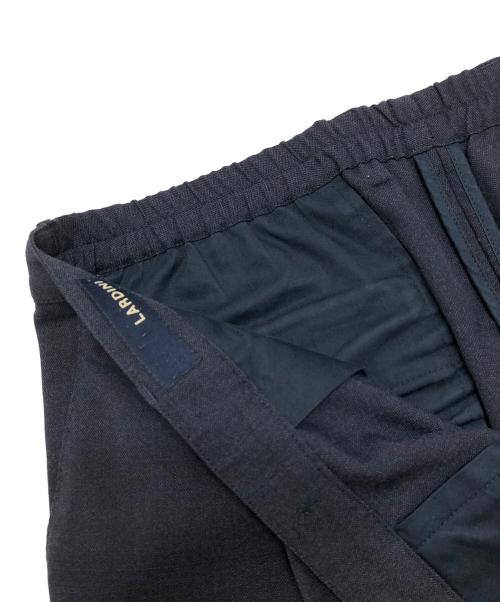 LARDINI（ラルディーニ）LARDINI (ラルディーニ) イージーウェア テクノウールトロピカル3B1プリーツスーツ ネイビー サイズ:50の古着・服飾アイテム