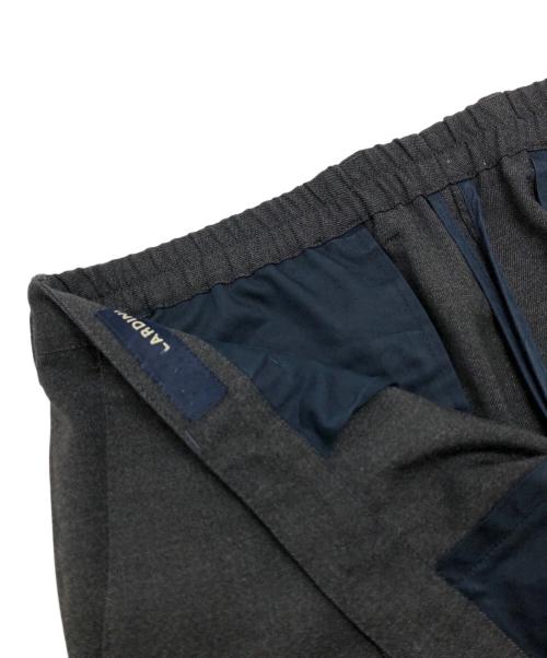 LARDINI（ラルディーニ）LARDINI (ラルディーニ) イージーウェア テクノウールトロピカル3B1プリーツスーツ グレー サイズ:50の古着・服飾アイテム