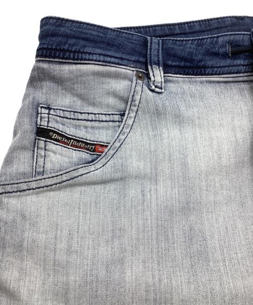 DIESEL（ディーゼル）DIESEL (ディーゼル) デニムパンツ インディゴ サイズ:81cm (W32)の古着・服飾アイテム