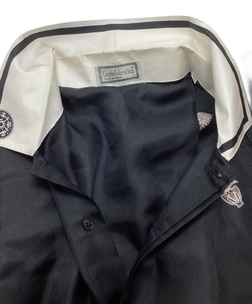 GIANNI VERSACE（ジャンニ・ヴェルサーチ）GIANNI VERSACE (ジャンニ・ヴェルサーチ) シルクシャツ ブラック サイズ:46/Sの古着・服飾アイテム