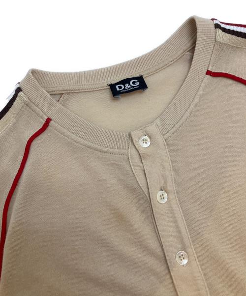DOLCE & GABBANA（ドルチェ＆ガッバーナ）DOLCE & GABBANA (ドルチェ＆ガッバーナ) ヘンリーネックカットソー ベージュ サイズ:Mの古着・服飾アイテム