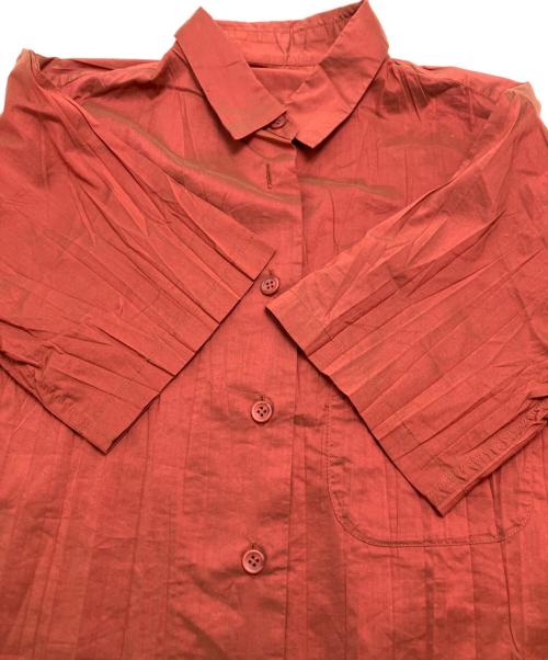 ISSEY MIYAKE（イッセイミヤケ）ISSEY MIYAKE (イッセイミヤケ) シワ加工シャツ レッド サイズ:2の古着・服飾アイテム