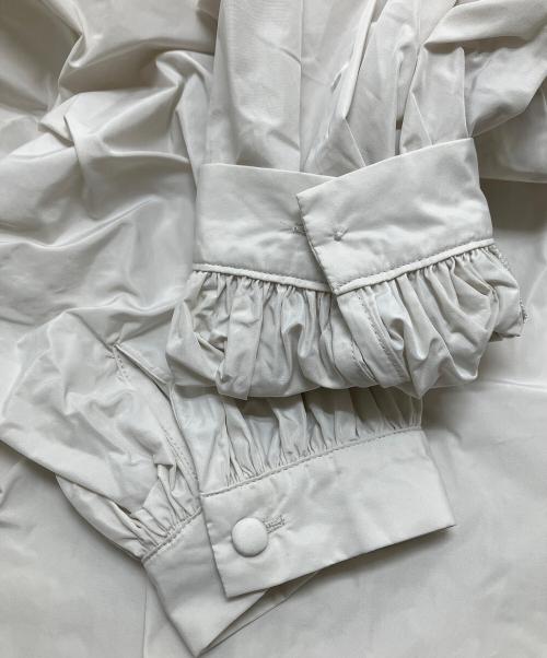 machatt（マチャット）machatt (マチャット) メモリーリボンハイネックブラウス ベージュ サイズ:Freeの古着・服飾アイテム