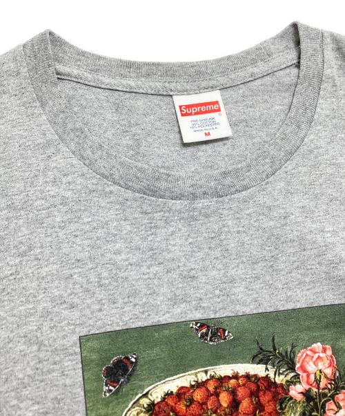 SUPREME（シュプリーム）Supreme (シュプリーム) STRAWBERRIES TEE グレー サイズ:Mの古着・服飾アイテム