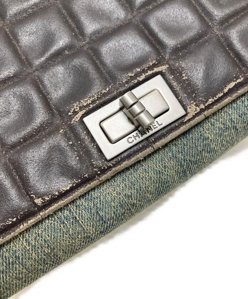 CHANEL（シャネル）CHANEL (シャネル) 2.55 チョコバー チェーンショルダーバッグ インディゴの古着・服飾アイテム