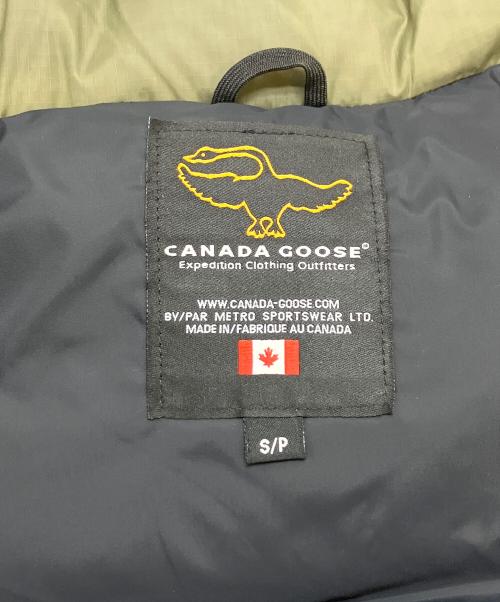 CANADA GOOSE（カナダグース）CANADA GOOSE (カナダグース) ダウンベスト カーキ サイズ:Sの古着・服飾アイテム