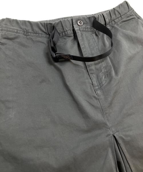 GRAMICCI（グラミチ）GRAMICCI (グラミチ) URBAN RESEARCH DOORS (アーバンリサーチドアーズ) 別注ONE BOX PLEATS SK グレー サイズ:Freeの古着・服飾アイテム