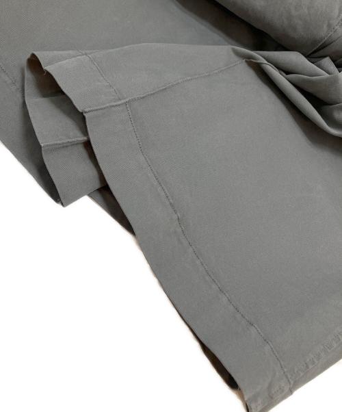GRAMICCI（グラミチ）GRAMICCI (グラミチ) URBAN RESEARCH DOORS (アーバンリサーチドアーズ) 別注ONE BOX PLEATS SK グレー サイズ:Freeの古着・服飾アイテム