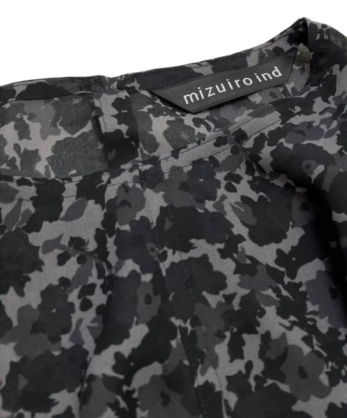 mizuiro-ind（ミズイロインド）mizuiro-ind (ミズイロインド) フラワープリントブラウス ブラック サイズ:FREEの古着・服飾アイテム