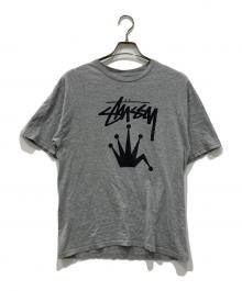 stussy（ステューシー）の古着「ロゴプリントTシャツ」｜グレー