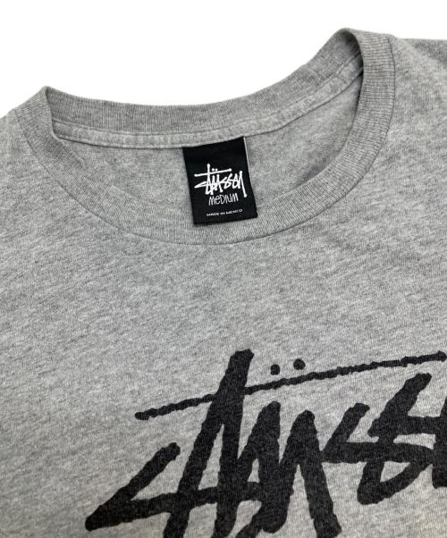 stussy（ステューシー）stussy (ステューシー) ロゴプリントTシャツ グレー サイズ:Mの古着・服飾アイテム