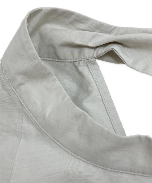 BEARDSLEY（ビアズリー）BEARDSLEY (ビアズリー) スリットフレアブラウス グレー サイズ:Fの古着・服飾アイテム