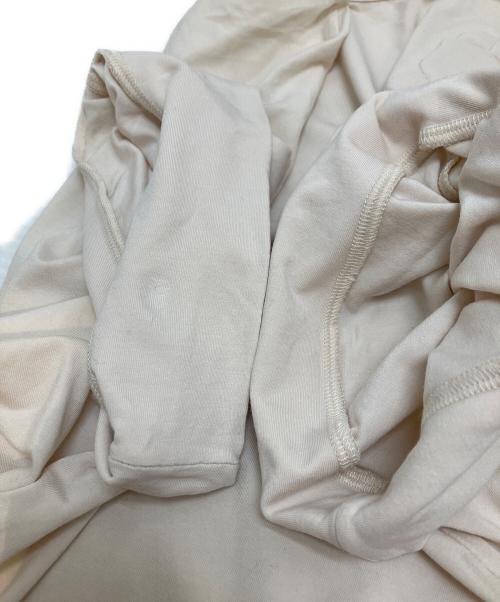 BRUNELLO CUCINELLI（ブルネロクチネリ）BRUNELLO CUCINELLI (ブルネロクチネリ) フラワー刺繍カットソー ベージュ サイズ:36の古着・服飾アイテム