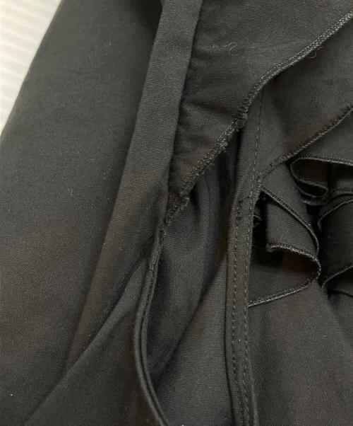 PRADA（プラダ）PRADA (プラダ) フリルノースリーブシャツ ブラック サイズ:40(M〜L)の古着・服飾アイテム