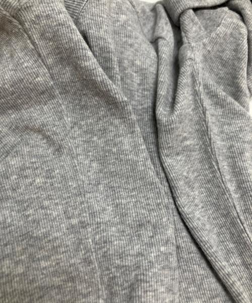 BRUNELLO CUCINELLI（ブルネロクチネリ）BRUNELLO CUCINELLI (ブルネロクチネリ) Uネックカットソー グレー サイズ:Mの古着・服飾アイテム