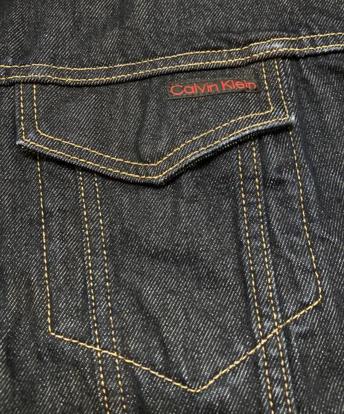 Calvin Klein（カルバンクライン）Calvin Klein (カルバンクライン) ターンロックデニムトラッカージャケット インディゴ サイズ:XSの古着・服飾アイテム