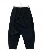 HOMME PLISSE ISSEY MIYAKEオム プリッセ イッセイ ミヤケ）の古着「BASICS」｜ブラック