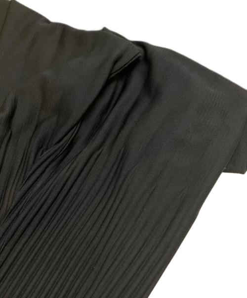 HOMME PLISSE ISSEY MIYAKE（オム プリッセ イッセイ ミヤケ）HOMME PLISSE ISSEY MIYAKE (オム プリッセ イッセイ ミヤケ) BASICS ブラック サイズ:1の古着・服飾アイテム