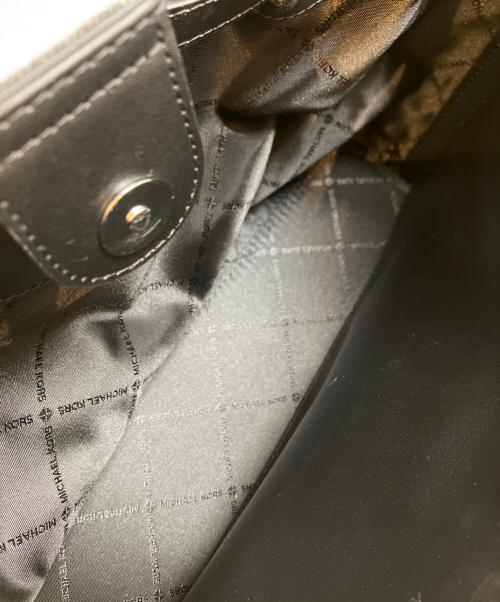 MICHAEL KORS（マイケルコース）MICHAEL KORS (マイケルコース) CARSON デニム センタージップ サッチェル ミディアム ブラック サイズ:表記なしの古着・服飾アイテム