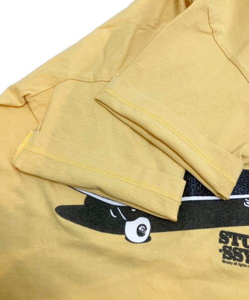 stussy（ステューシー）stussy (ステューシー) スケートボードプリントTシャツ イエロー サイズ:Sの古着・服飾アイテム